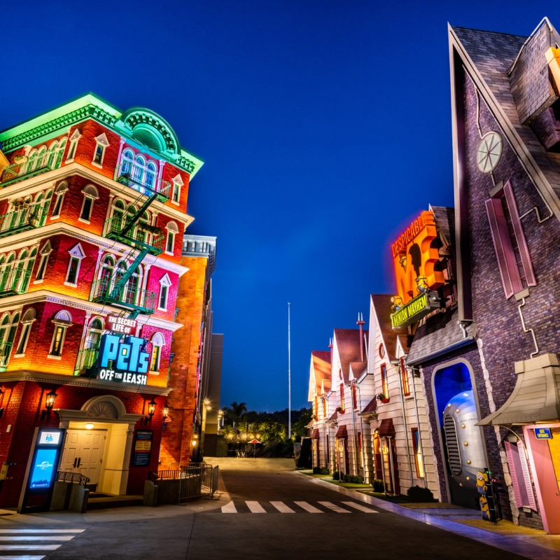 A nighttime view of Pets Place at Universal Studios Hollywood.