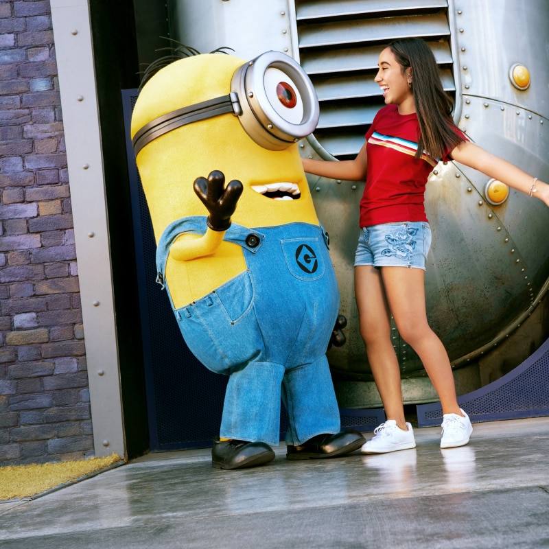 Minion with girl